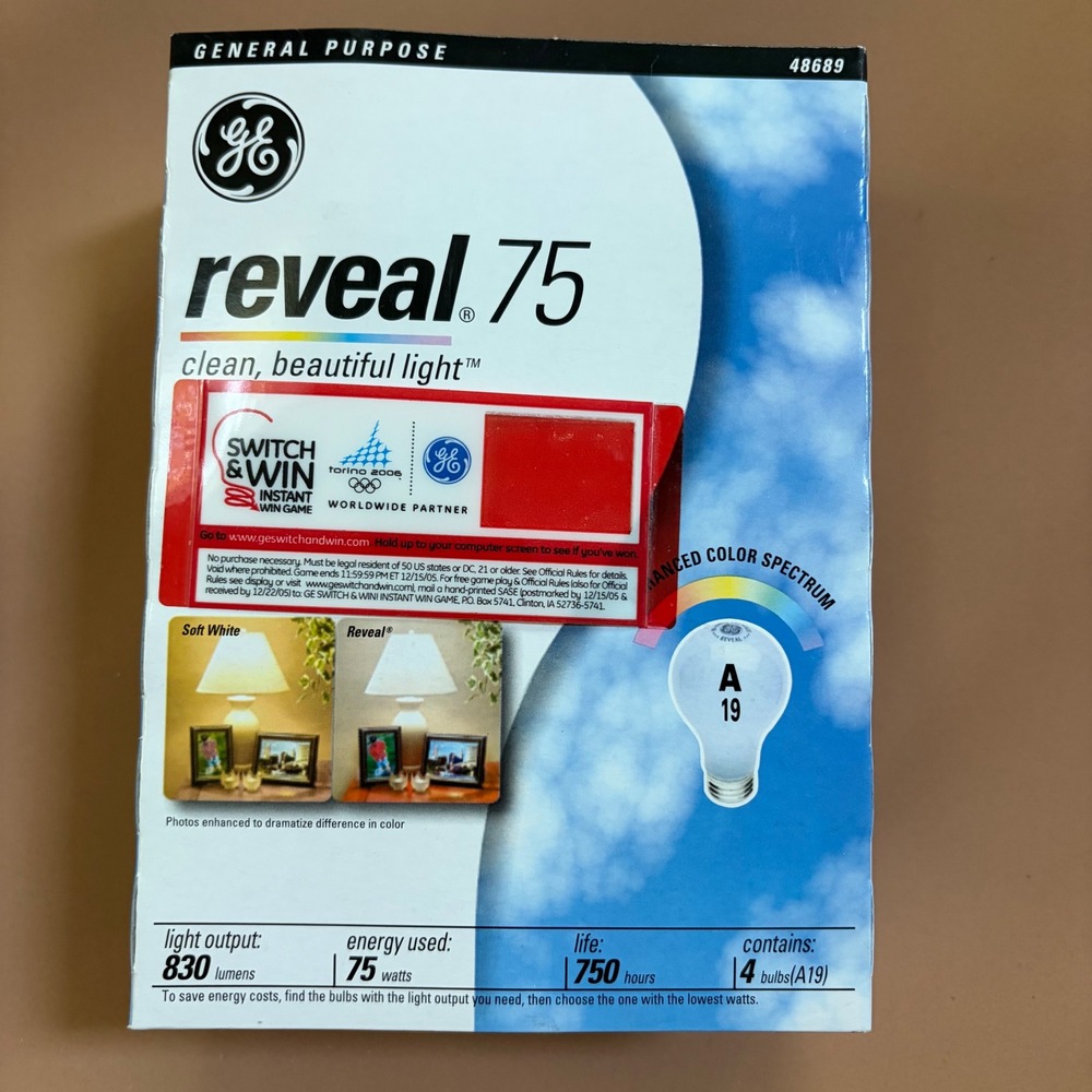 GE Reveal 75 Watt A19 Incandescent Light Bulbs 4 Pack 830 Lumens 48689 120V NOS